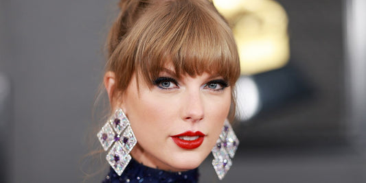 Taylor Swift⁘s Go-To Red Lipstick Shade Is Back In Stock