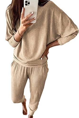 Cozy yet stylish women's 2-piece long sleeve lounge set ensemble.