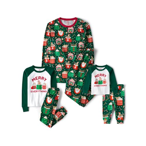 Cozy Pajama Sets for the Whole Family this Christmas Season