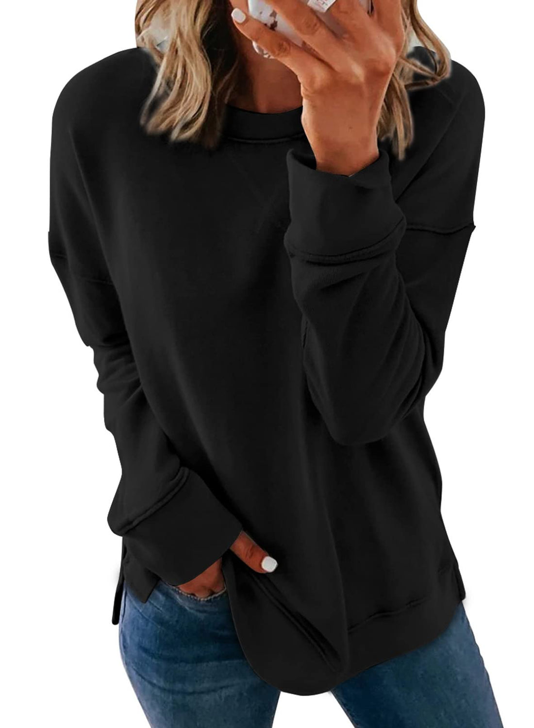 Comfortable Women's Casual Crew Neck Sweatshirt with Soft Loose Sleeves.