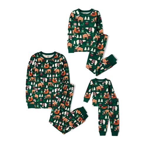 Cozy Holiday Matching Pajamas for Families and Kids}