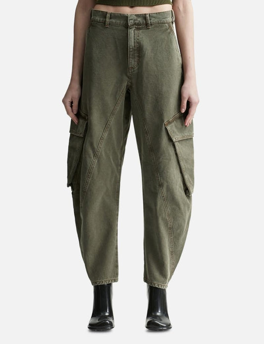 Feminine and functional cargo trousers in a striking green hue.