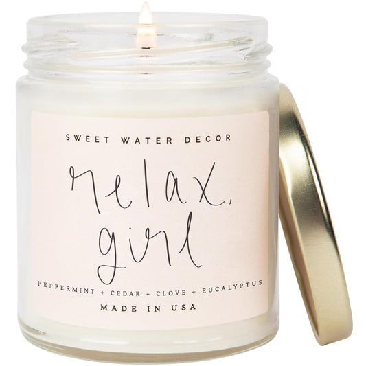 Relaxing Soy Candle with Invigorating Peppermint and Herbal Aromas to Space.