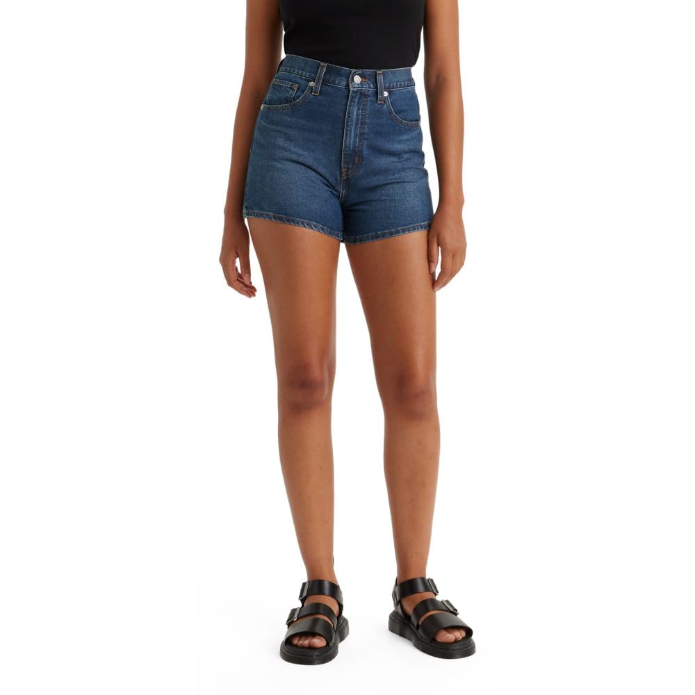 High-Waisted Nostalgia: Are Mom Shorts Making a Comeback?