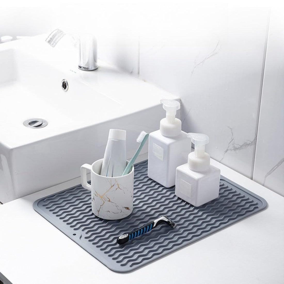 Silicone Dish Drying Mat Product Description in 10 Words
Easy clean heat-resistant silicone mat fo...