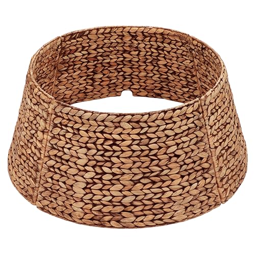 Luxury Woven Rattan Christmas Tree Collar with Elegant Tree Skirt Design.