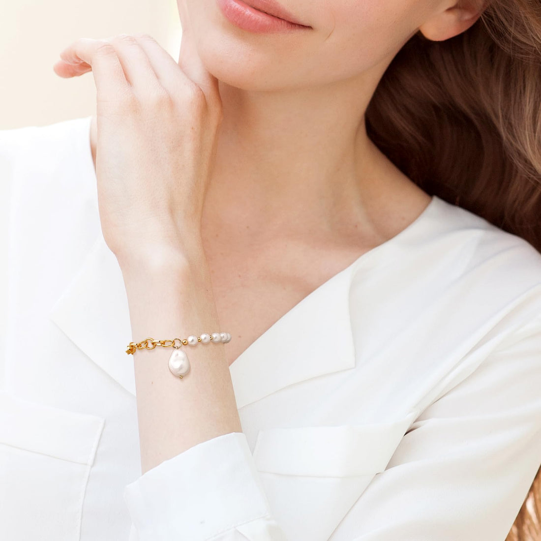 Trendy Gold Pearl Pendant Bracelets for Women