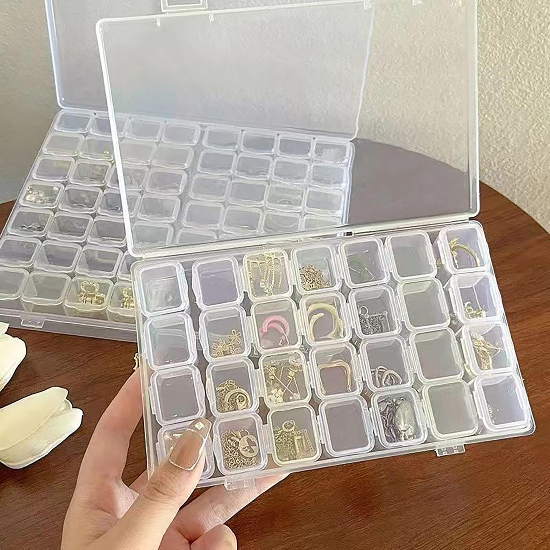 28-Grid Clear Jewelry Organizer Box