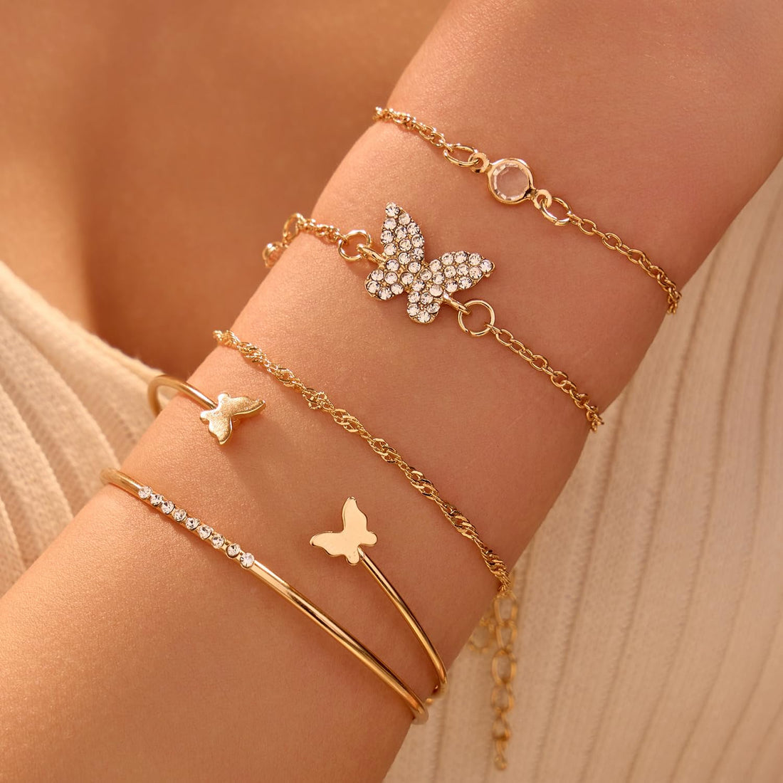 Don't Miss Out: Exquisite 5-Piece Gold Bow Bracelet Set Deals!