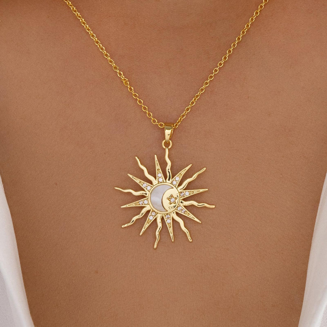 Dainty 14K Gold Pendant Choker Necklaces for Women
