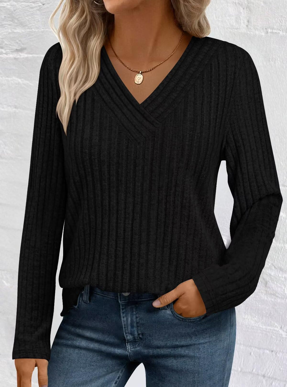 Women's Long Sleeve V Neck Sweater 2025 Fall Fashion Lightweight Casual Pullover Top Black