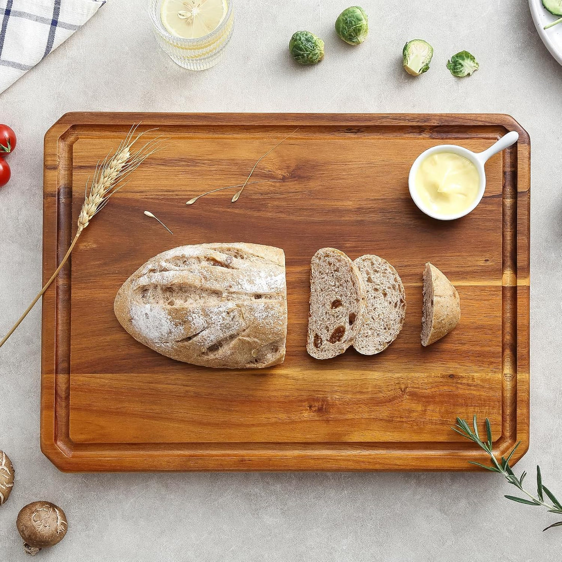 Large Wooden Cutting and Serving Board with Juice Handles