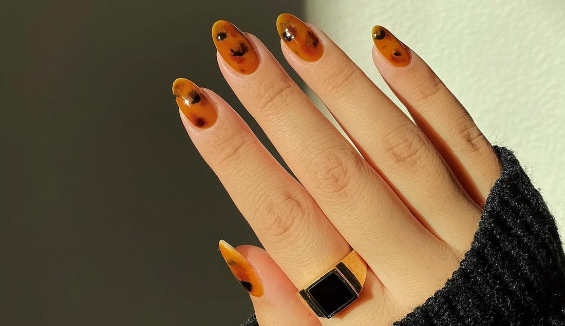 Elegant, Understated Nail Design Inspired By Natural Turtle Shell Patterns