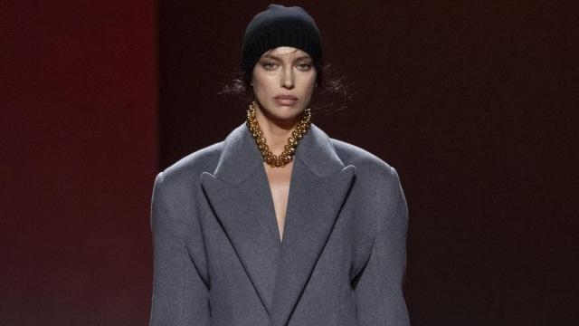 Irina Shayk Debuts Oversized Bottega Veneta Leather Coat In Milan Runway Show