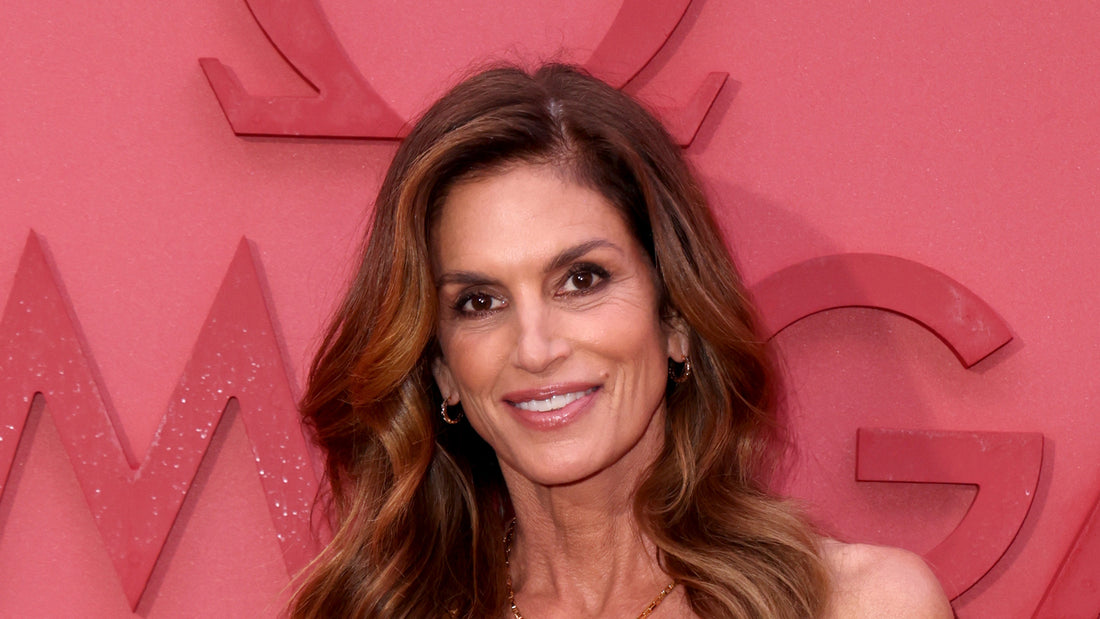 Cindy Crawford's Lip Liner Tutorial: Simple Yet Timeless Beauty Advice