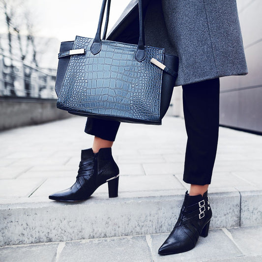 FOMO Experts Reveal The Hottest Work Totes That Will Change Commute